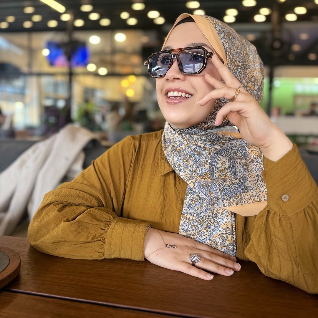 Neslihan Say - Moda & Giyim Influencer