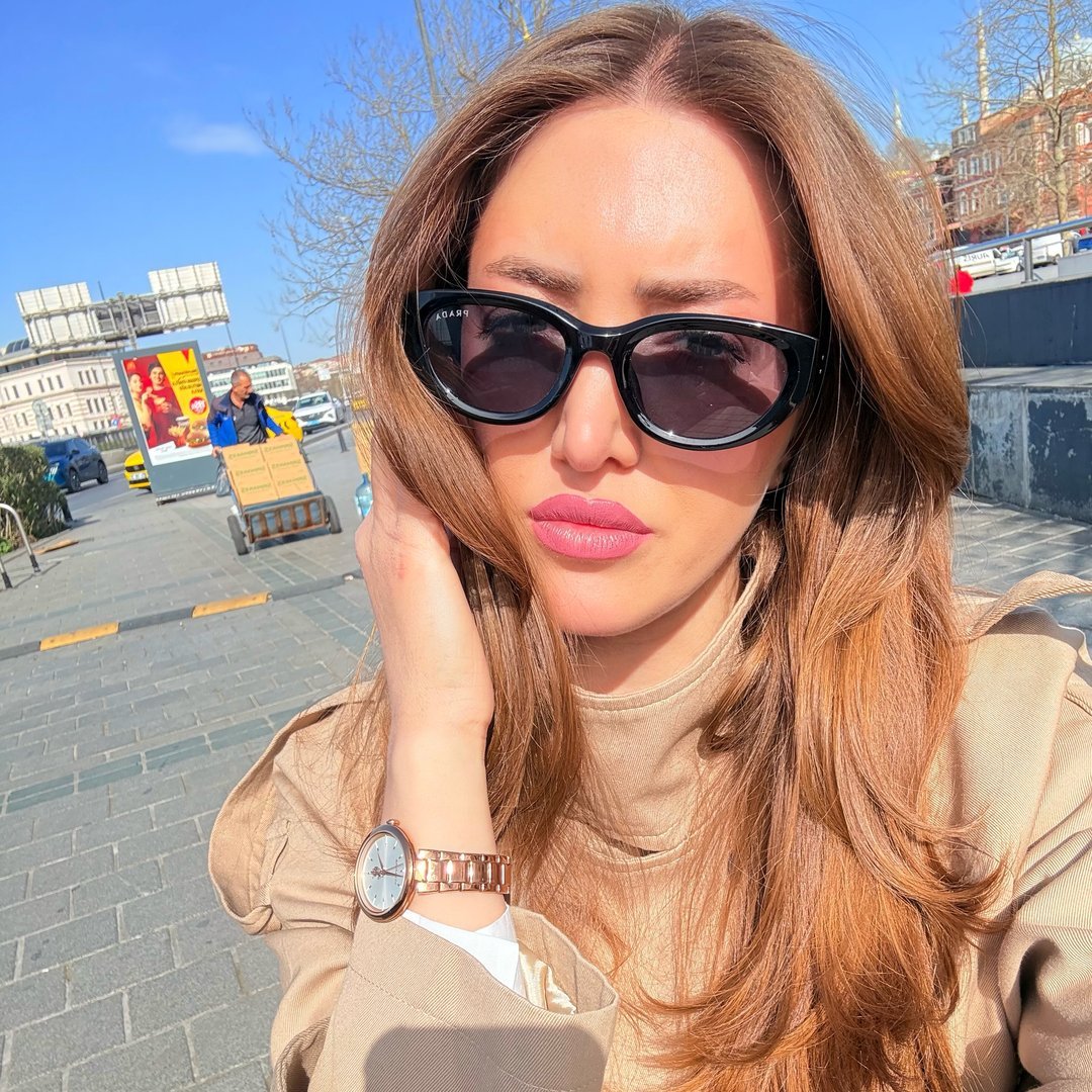 Defne Yiğit - Kozmetik & Güzellik Influencer