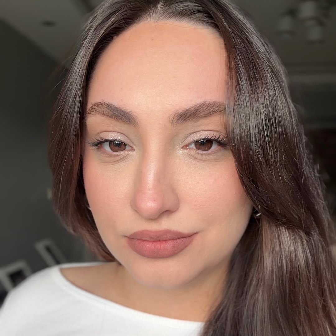 Hazal Özbeyli - Kozmetik & Güzellik Influencer